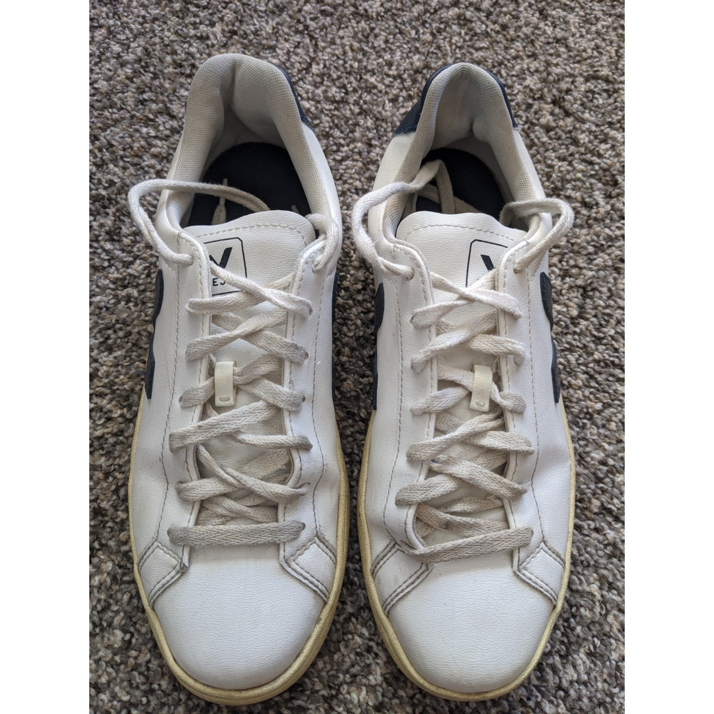 Veja T3 Leather Sneakers Womens Size 8 White
